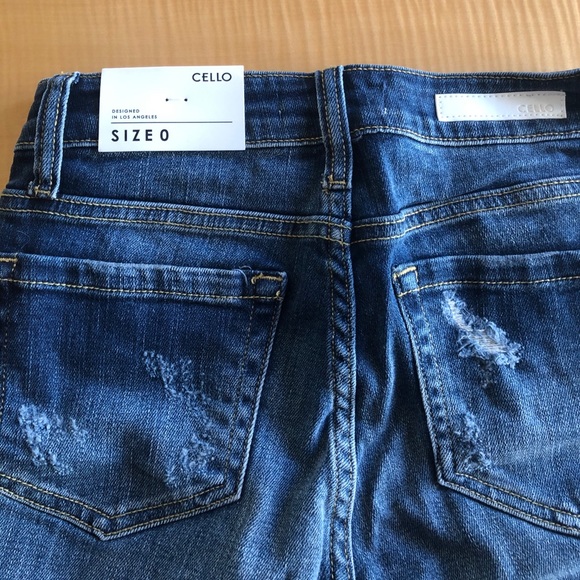 NWT Cello Distressed Denim Shorts - Picture 4 of 5
